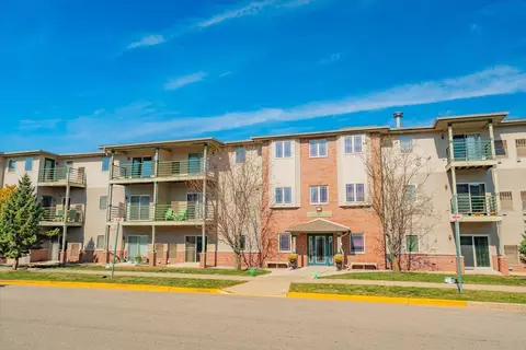 102 Prairie Heights Dr #402, Verona, WI 53593