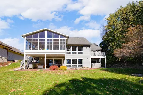 332 E Samuelsen Dr, Edgerton, WI 53534