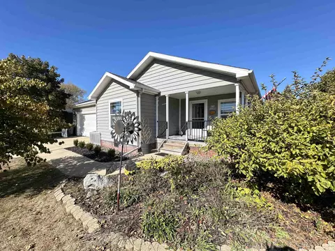 n114w20886 Meadowbrook Ln, Germantown, WI 53022