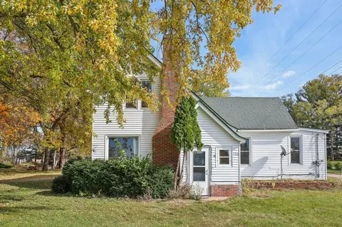 406 S Main St, Pardeeville, WI 53954