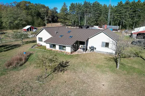 w5976 Howe Lane, New Lisbon, WI 53950