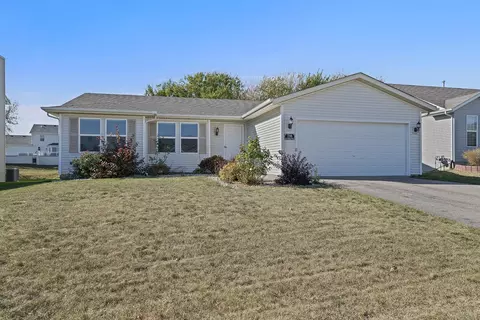 7248 Pleasant View Dr, Machesney Park, IL 61115
