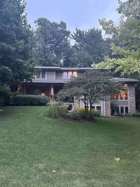 n6690 Woodfield Lane, Lake Mills, WI 53551