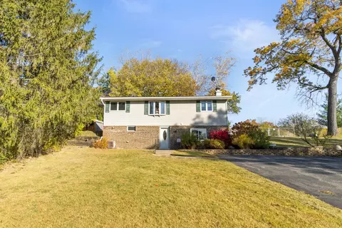n6736 Blackhawk Road, Portage, WI 53901