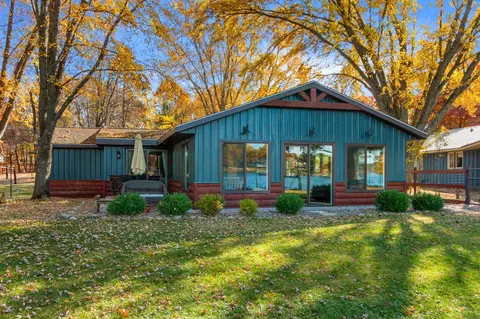 1024 E Queens Way, Nekoosa, WI 54457