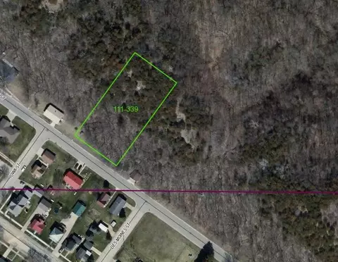 409 Bluff St, Cassville, WI 53806