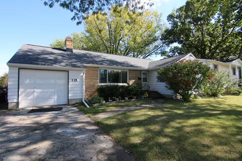 135 Dempsey Rd, Madison, WI 53714