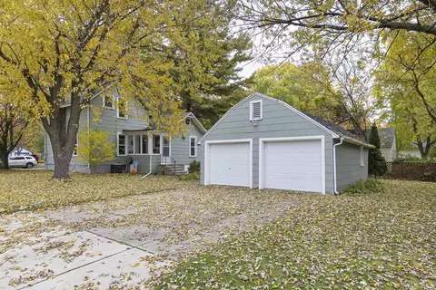 433 Clarence St, Fort Atkinson, WI 53538