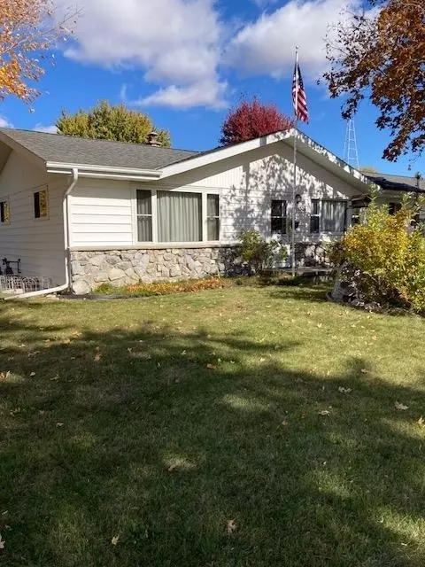 1300 Mary St, Watertown, WI 53094
