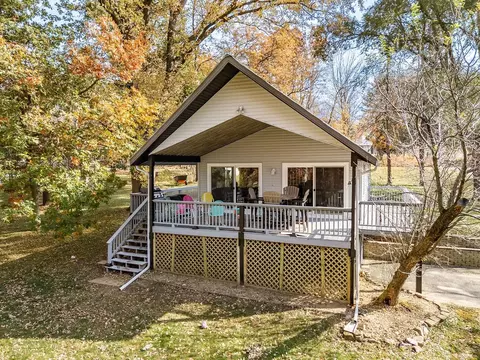 s1297 Summit Point Drive, La Valle, WI 53941