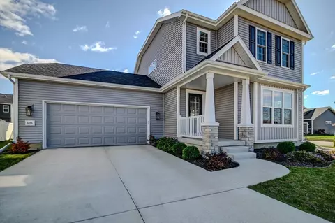 5955 Rosewood Dr, Mcfarland, WI 53558