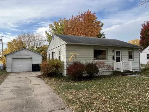 1709 Hamilton Ave, Janesville, WI 53548