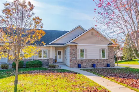 6301 Maywick Dr, Madison, WI 53718