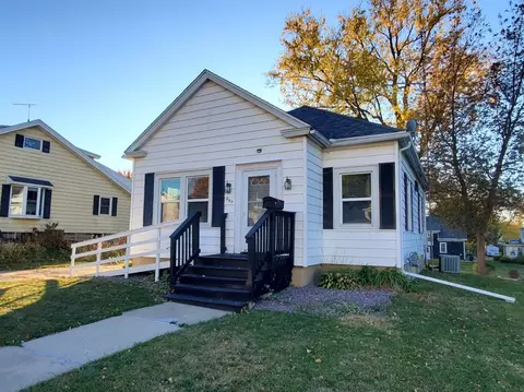 609 20th Ave, Monroe, WI 53566