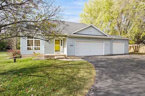 2802 Brooks Ridge Dr, Sun Prairie, WI 53590