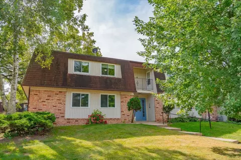 7201 Ol Sauk Roa #D, Madison, WI 53717