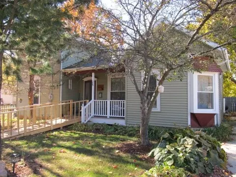 25 S 2nd St, Evansville, WI 53536