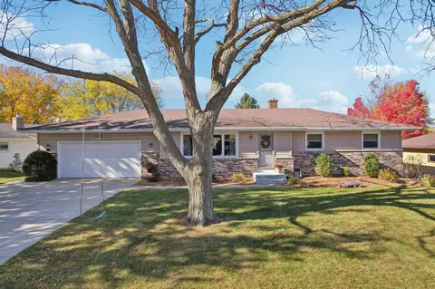 207 Winston Way, Waunakee, WI 53597