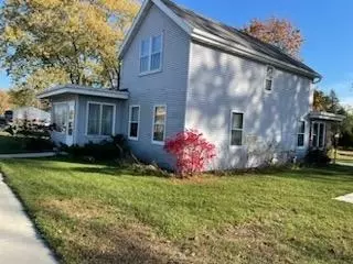 217 W Commercial St, Mazomanie, WI 53560