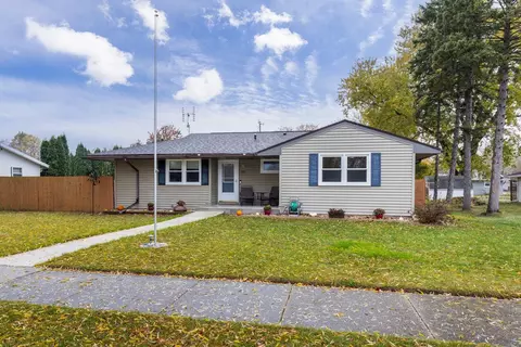 225 N Clear Lake Ave, Milton, WI 53563