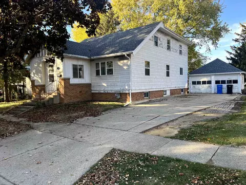 1751 16th St, Monroe, WI 53566
