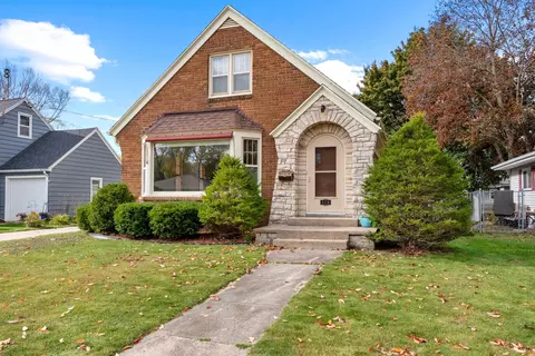 116 N Roosevelt Dr, Beaver Dam, WI 53916