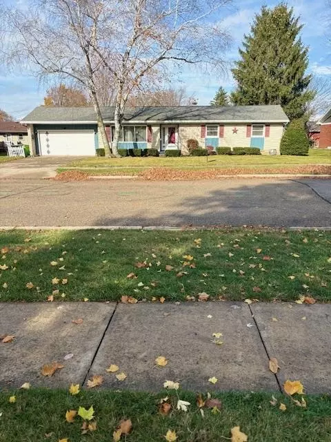 904 Sunset Ave, Waupun, WI 53963