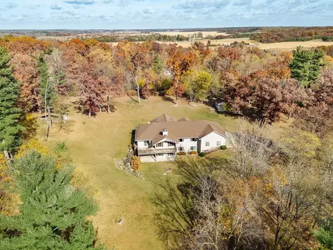 n2479 County Road A, Oxford, WI 53952