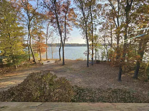 490 Lake Ave, Montello, WI 53949