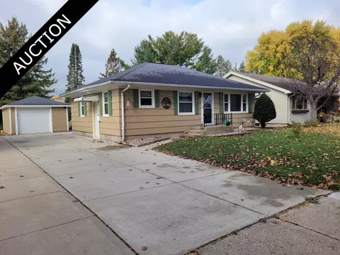 808 Grove St, Beaver Dam, WI 53916