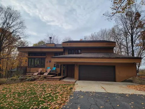 n2695 Greenbush Road, Monroe, WI 53566