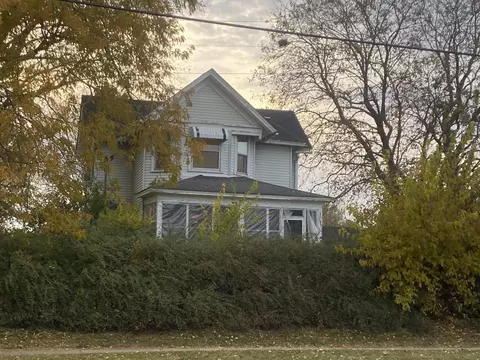 321 N Crosby Ave, Janesville, WI 53548