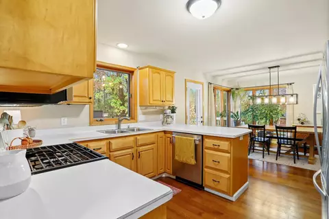 10 Rylant Cir, Madison, WI 53719