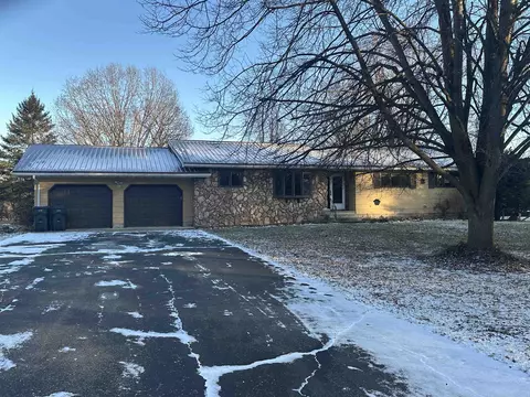 510 S Market St, Westfield, WI 53964