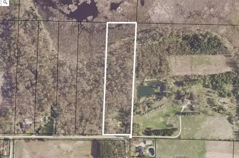 Shaky Lake Road, Hortonville, WI 54944