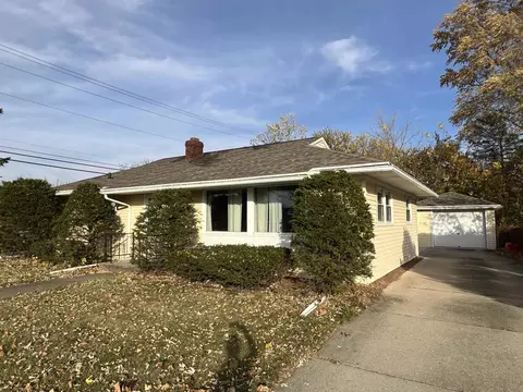 1262 N Ringold St, Janesville, WI 53545