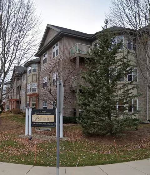 6701 Fairhaven Rd #208, Madison, WI 53719
