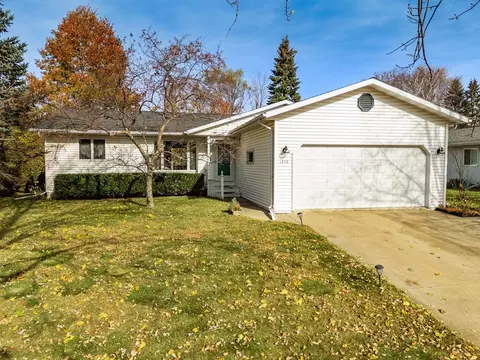 1213 Hills Crest Ln, Reedsburg, WI 53959