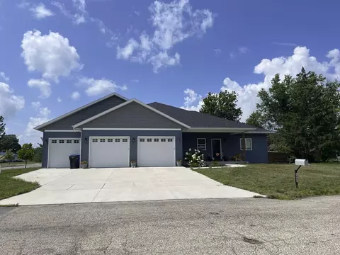 1607 W 5th Ave, Brodhead, WI 53520