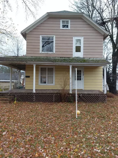 117 Thompson St, Elroy, WI 53929