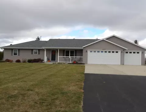 3927 N Harvest View Dr, Janesville, WI 53548