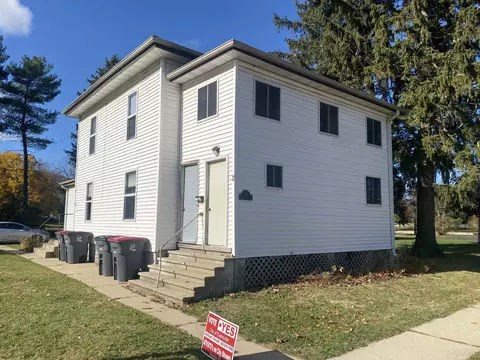 4 Grove St, Evansville, WI 53536