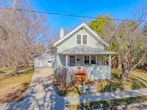 618 Spruce St, Madison, WI 53715