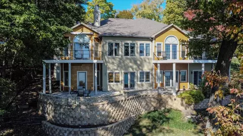 2320 County Road Ab, Mcfarland, WI 53558