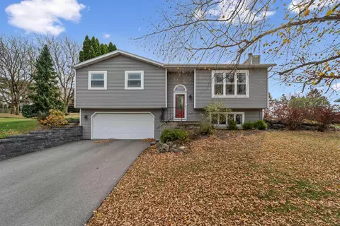 809 Lincoln Green Rd, Deforest, WI 53532