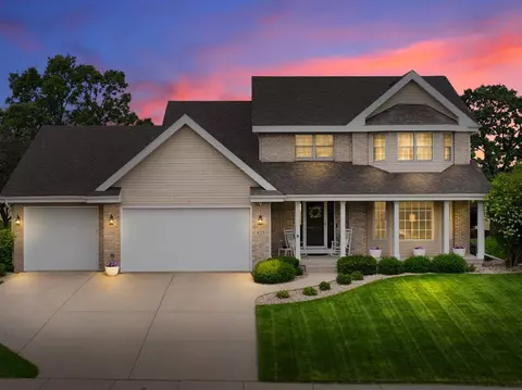 425 Riviera St, Oregon, WI 53575