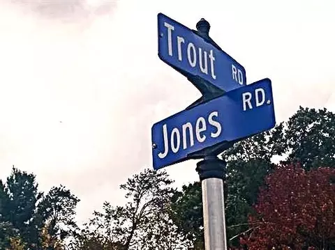 100 Jones Rd, Wisconsin Dells, WI 53965