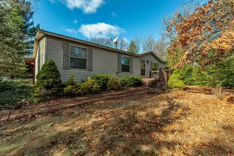 33388 Valley Ln, Lone Rock, WI 53556