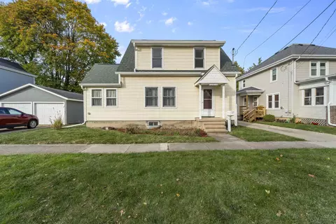 2012 Middleton St, Middleton, WI 53562