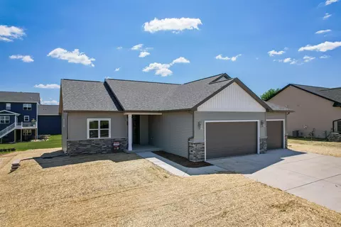 405 Melissa Ln #77, Cottage Grove, WI 53527